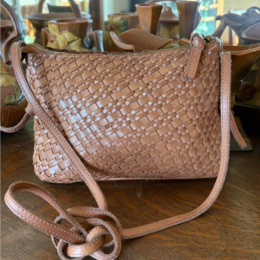 Madewell The Knotted Woven leather Crossbody bag, camel tan color - Picture 2 of 15